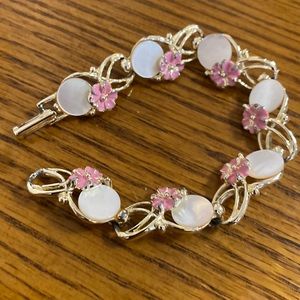 Vintage Mother of pearl Pink Enamel flower Bracelet